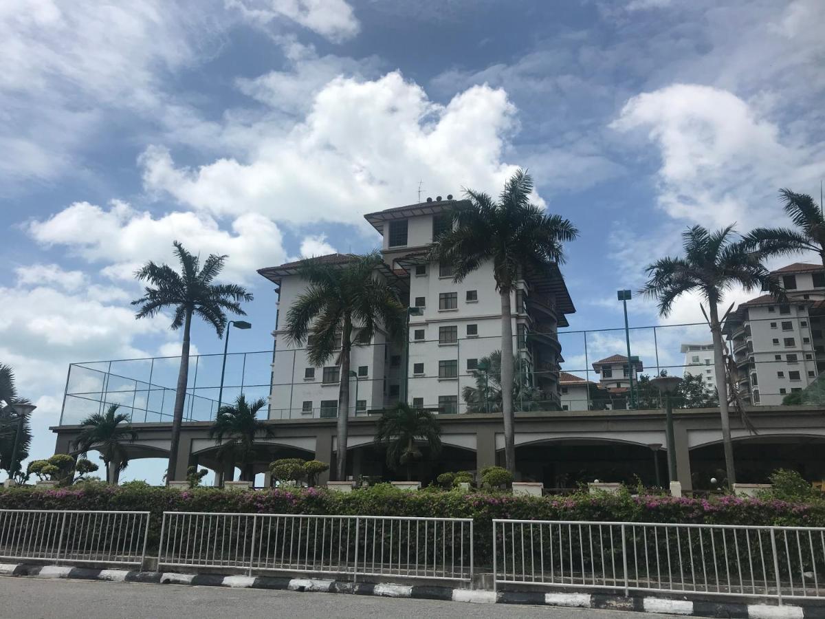 Mahkota Hotel Homestay Malacca Buitenkant foto